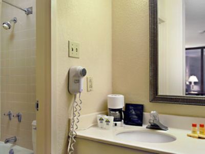 Days Inn Ταλαχάσι Δωμάτιο φωτογραφία